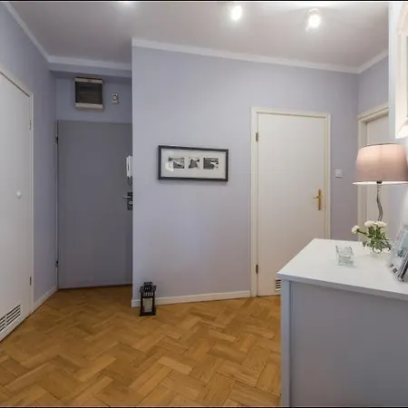 Apartment P&o Plac Europy 2 *
